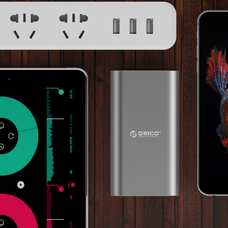 Внешний аккумулятор 10050mAh (QS1)